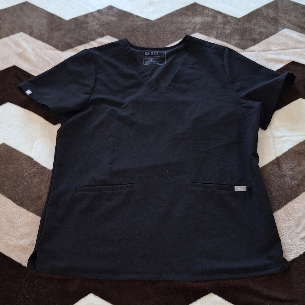 FIGS Casma Three-Pocket Scrub Top